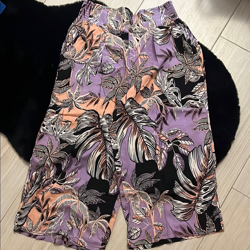 Tropical Print capris in Purple and Peach